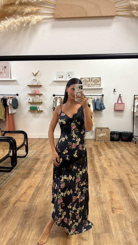 Mystic Floral Lace Midi Dress