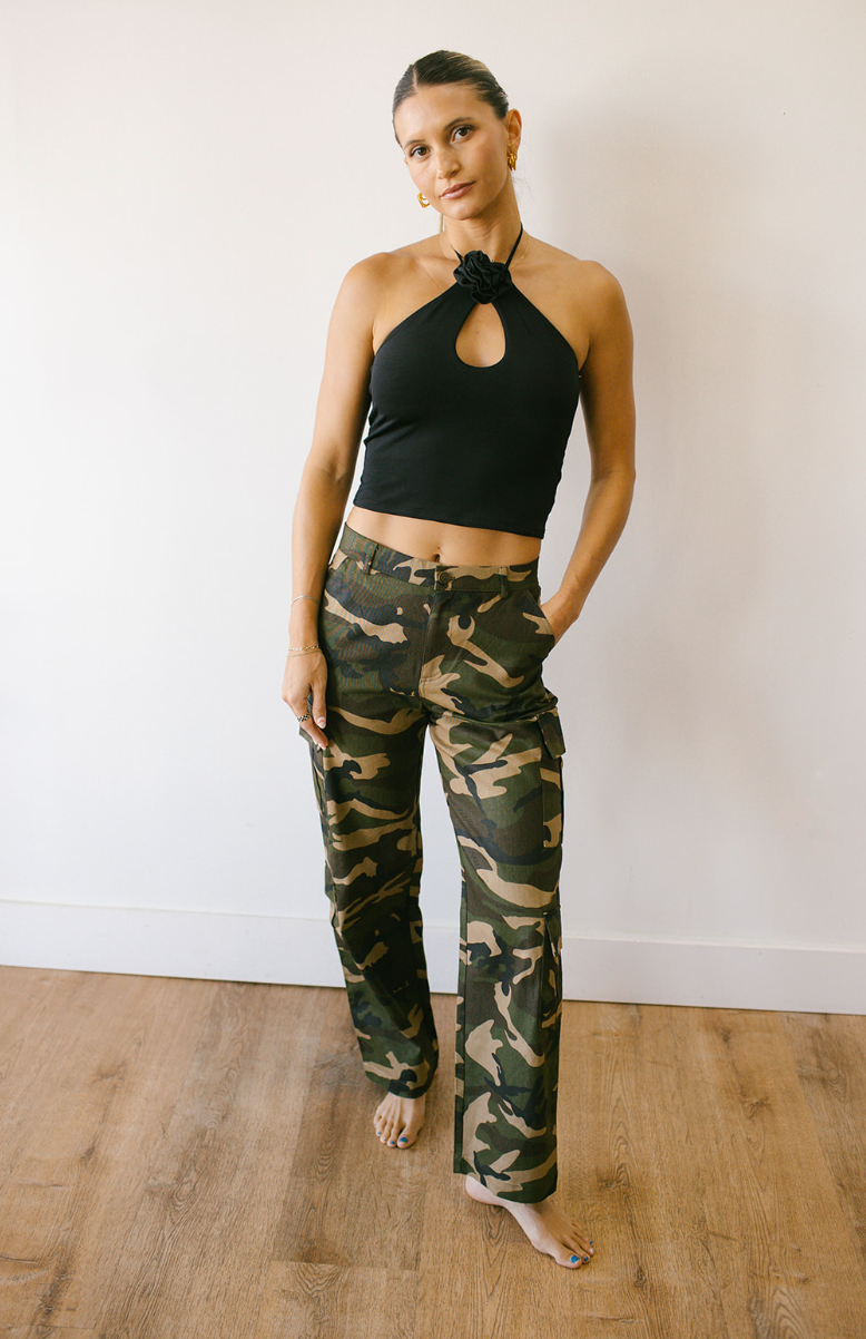 Urban outfitter 2025 camo pants