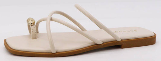 Crisscross Strap Ring Toe Flat Beach Sandals