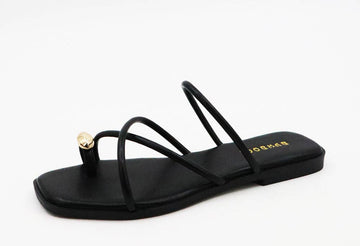 Crisscross Strap Ring Toe Flat Beach Sandals