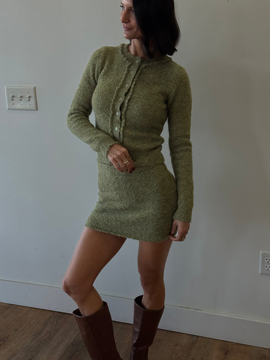 Pistacchio Boucle Sweater Skit Set